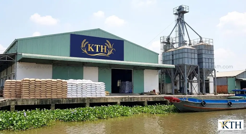 Nhà máy xay xát lúa gạo